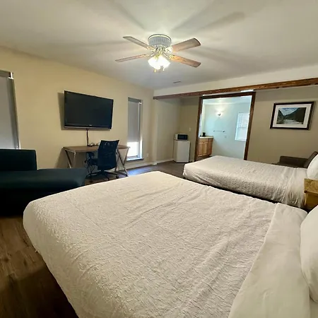 Wapiti Lodge-3